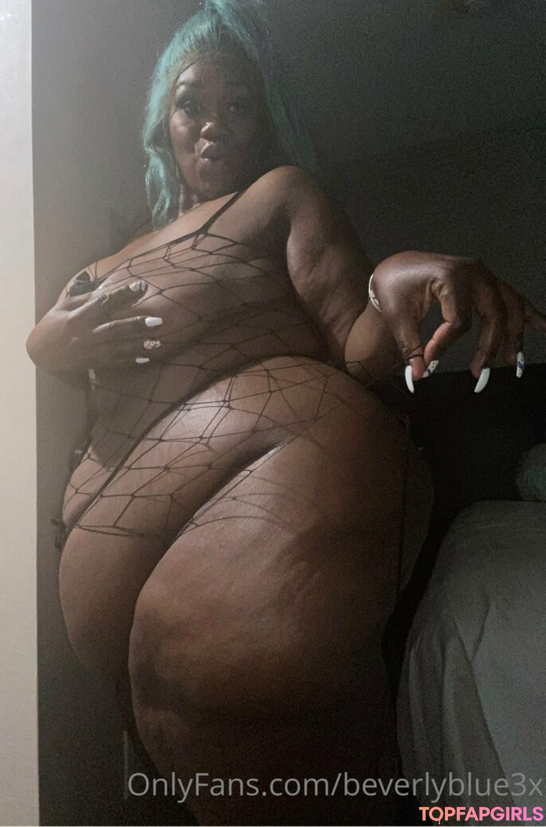 Foto di nudo di fuga di OnlyFans di Beverlyblue3x #262 Foto di nudo di fuga di OnlyFans di Beverlyblue3x #262