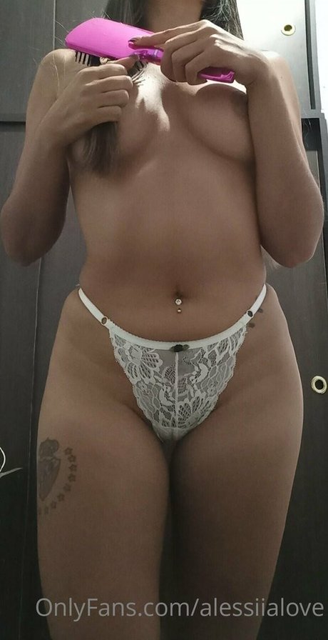 Foto di nudo di fuga di OnlyFans di Alessiialove