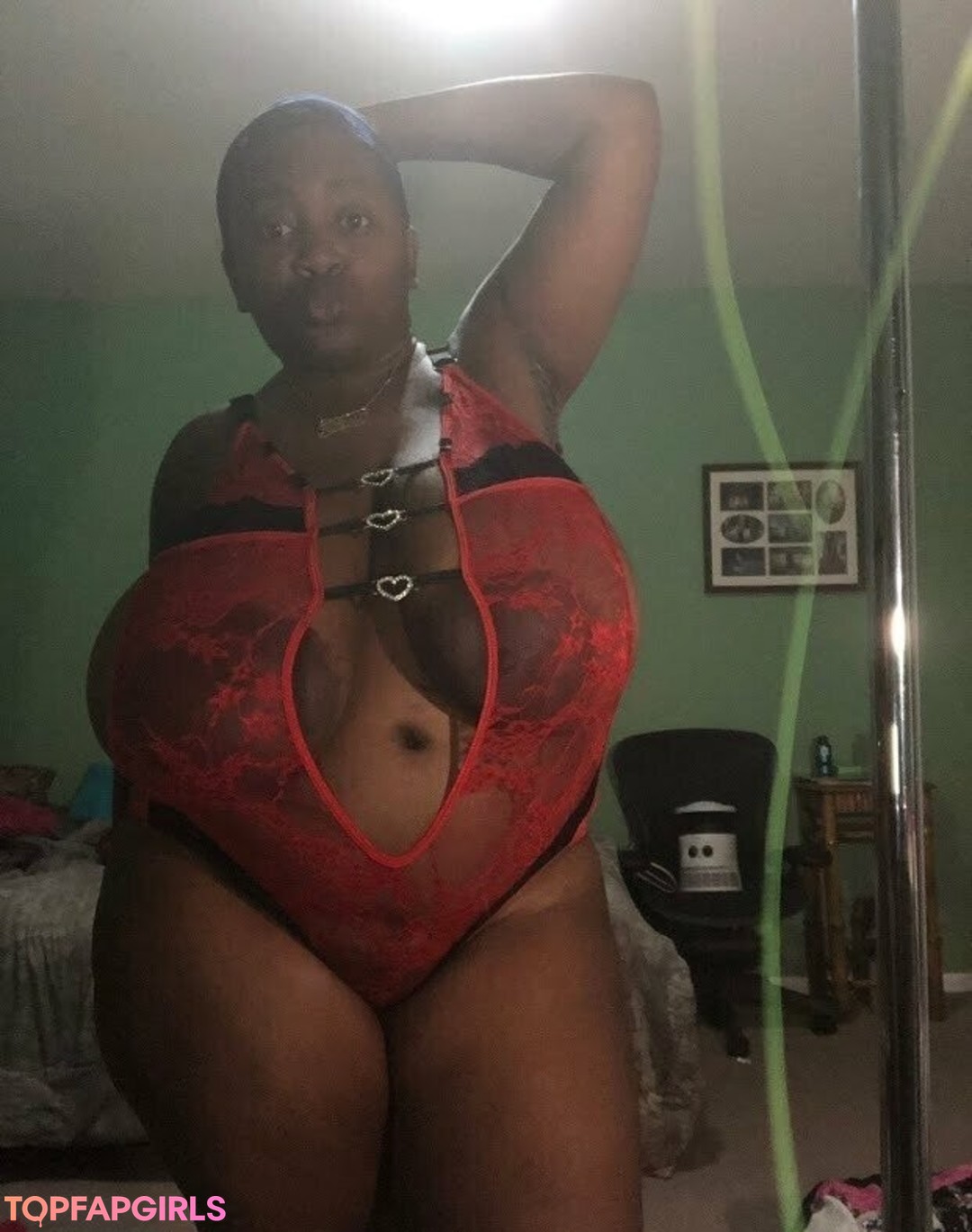 Foto di nudo di fuga di OnlyFans di Famousstarkmarie #10 Foto di nudo di fuga di OnlyFans di Famousstarkmarie #10