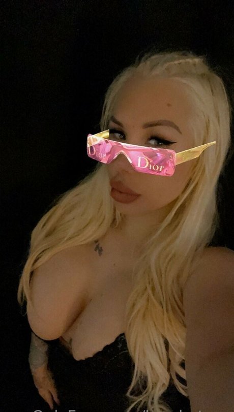 Foto di nudo di fuga di OnlyFans di Kyra Hot