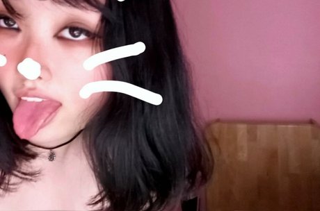 Foto di nudo di fuga di OnlyFans di Tinybooobs