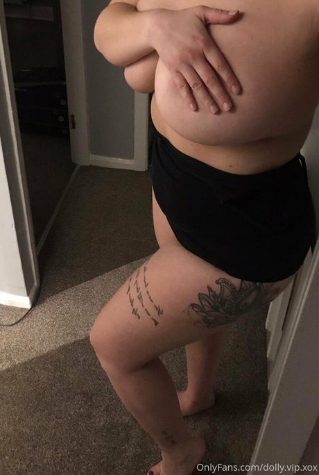 Foto di nudo di fuga di OnlyFans di Itsdollyxxx