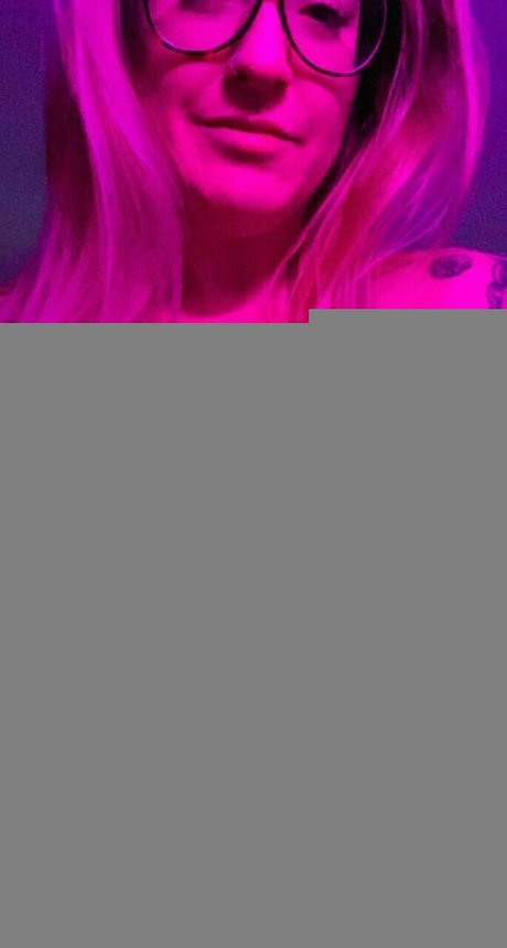 Foto di nudo di fuga di OnlyFans di Onlymiaux