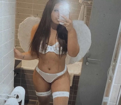 Foto di nudo di fuga di OnlyFans di Littlemissblond