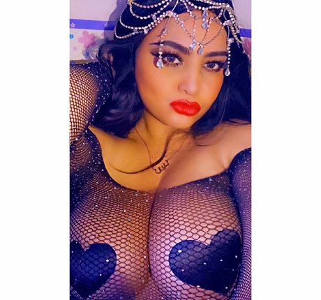 Foto di nudo di fuga di OnlyFans di Zaazaarina