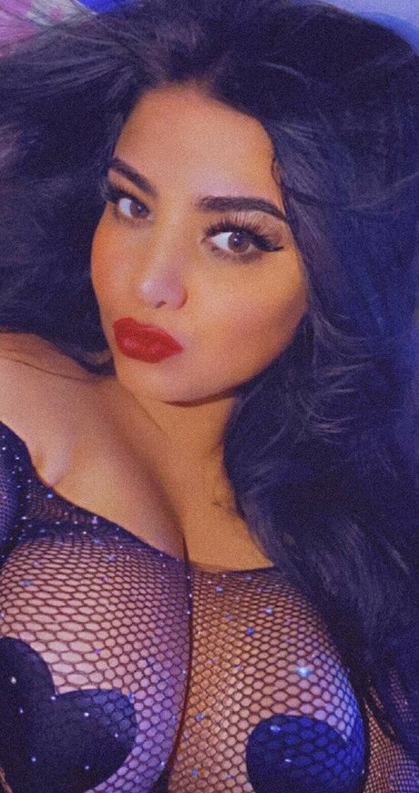 Foto di nudo di fuga di OnlyFans di Zaazaarina