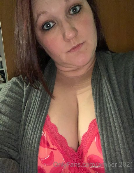 Foto di nudo di fuga di OnlyFans di Amber2021
