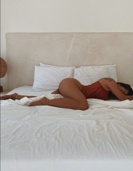 Foto di nudo di fuga di OnlyFans di Officialarmanimarie