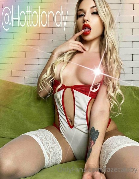 Foto di nudo di fuga di OnlyFans di Fazecatsby