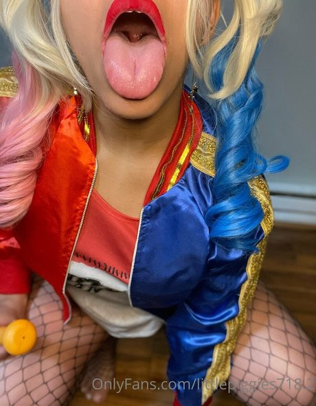 Foto di nudo di fuga di OnlyFans di Littlepiggies7182