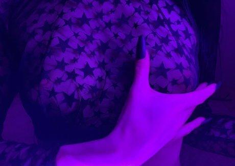 Foto di nudo di fuga di OnlyFans di Salemsienna