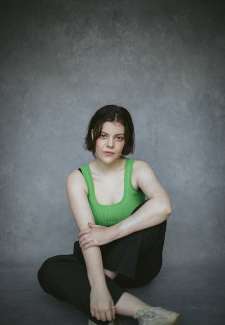 Foto di nudo di fuga di OnlyFans di Georgie Henley