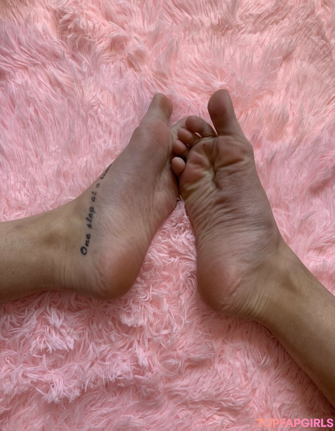 Foto di nudo di fuga di OnlyFans di Realgarnetrose #17 Foto di nudo di fuga di OnlyFans di Realgarnetrose #17