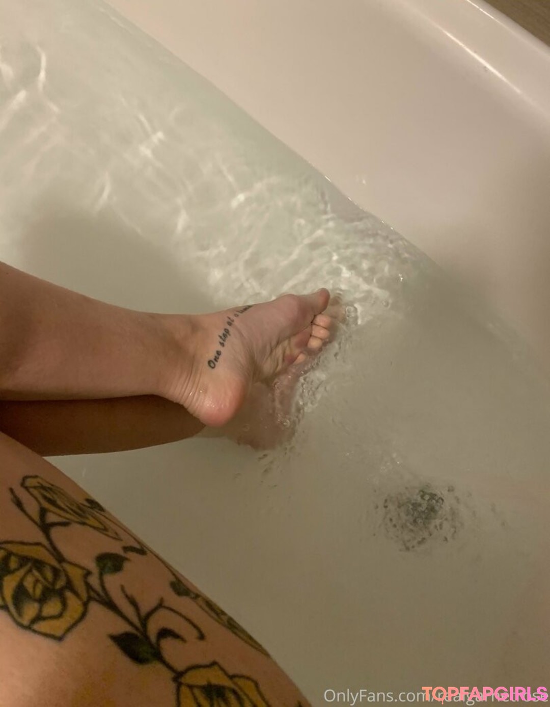 Foto di nudo di fuga di OnlyFans di Realgarnetrose #61 Foto di nudo di fuga di OnlyFans di Realgarnetrose #61