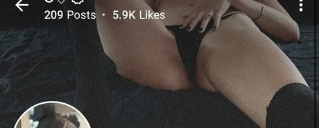 Foto di nudo di fuga di OnlyFans di Spookyinternetgf