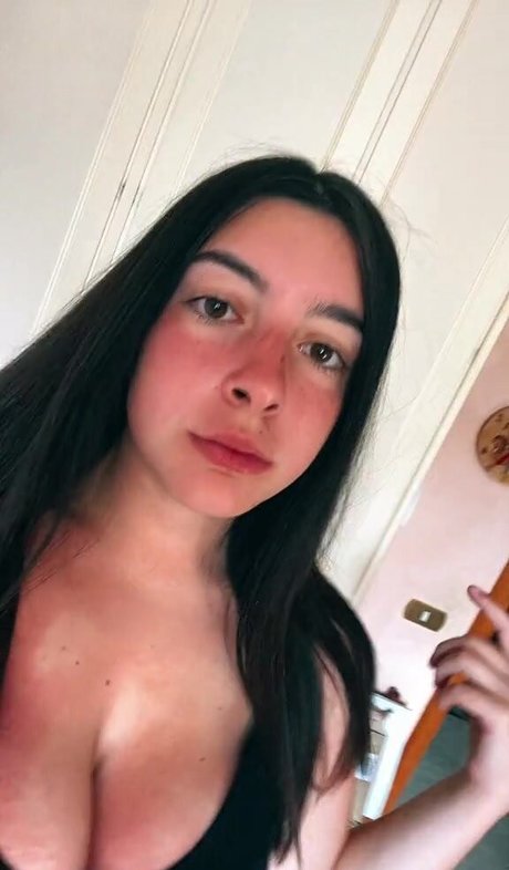 Foto di nudo di fuga di OnlyFans di Vittoria Rubeo