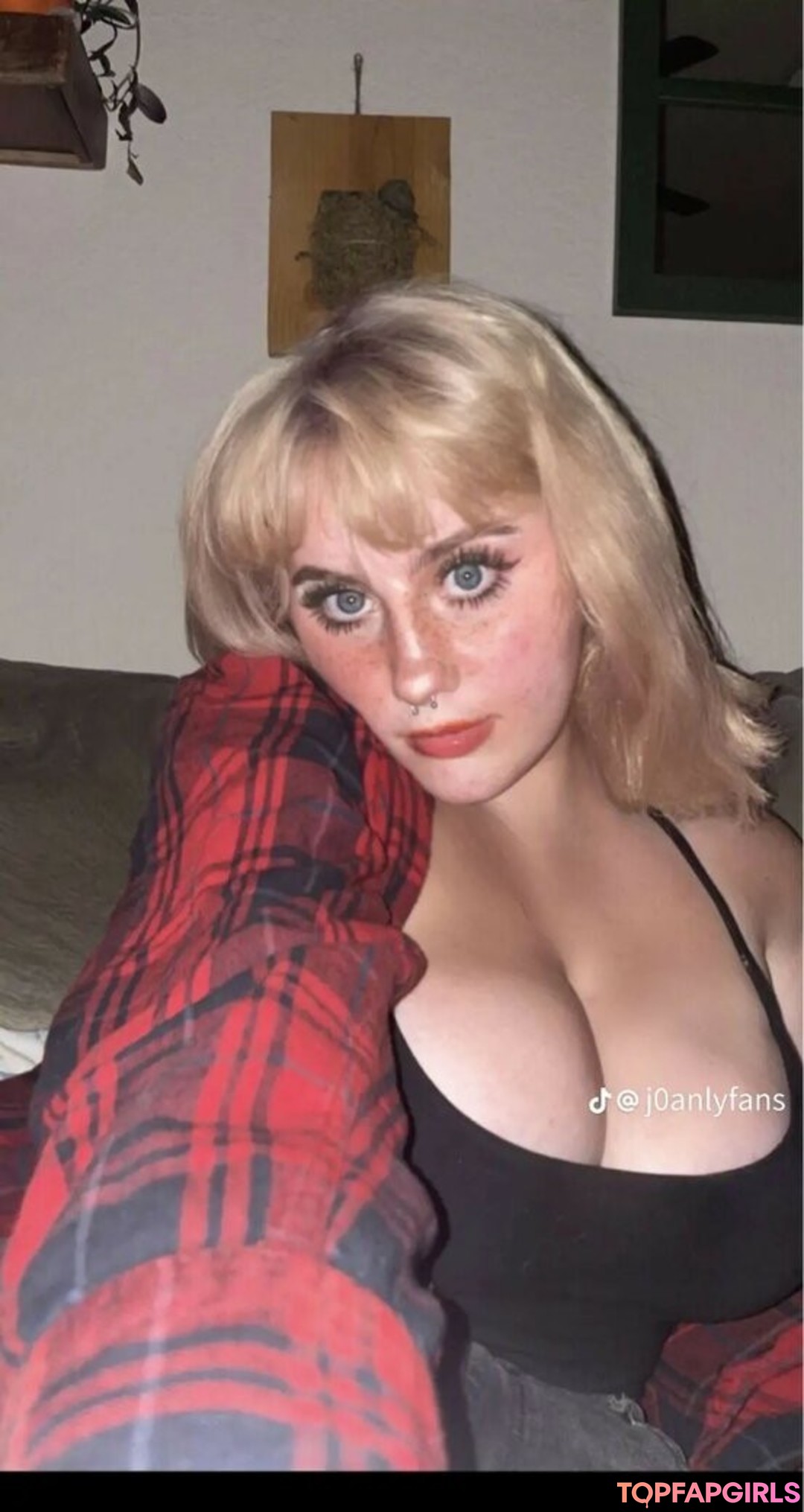 Foto di nudo di fuga di OnlyFans di Lolabotomy #10 Foto di nudo di fuga di OnlyFans di Lolabotomy #10