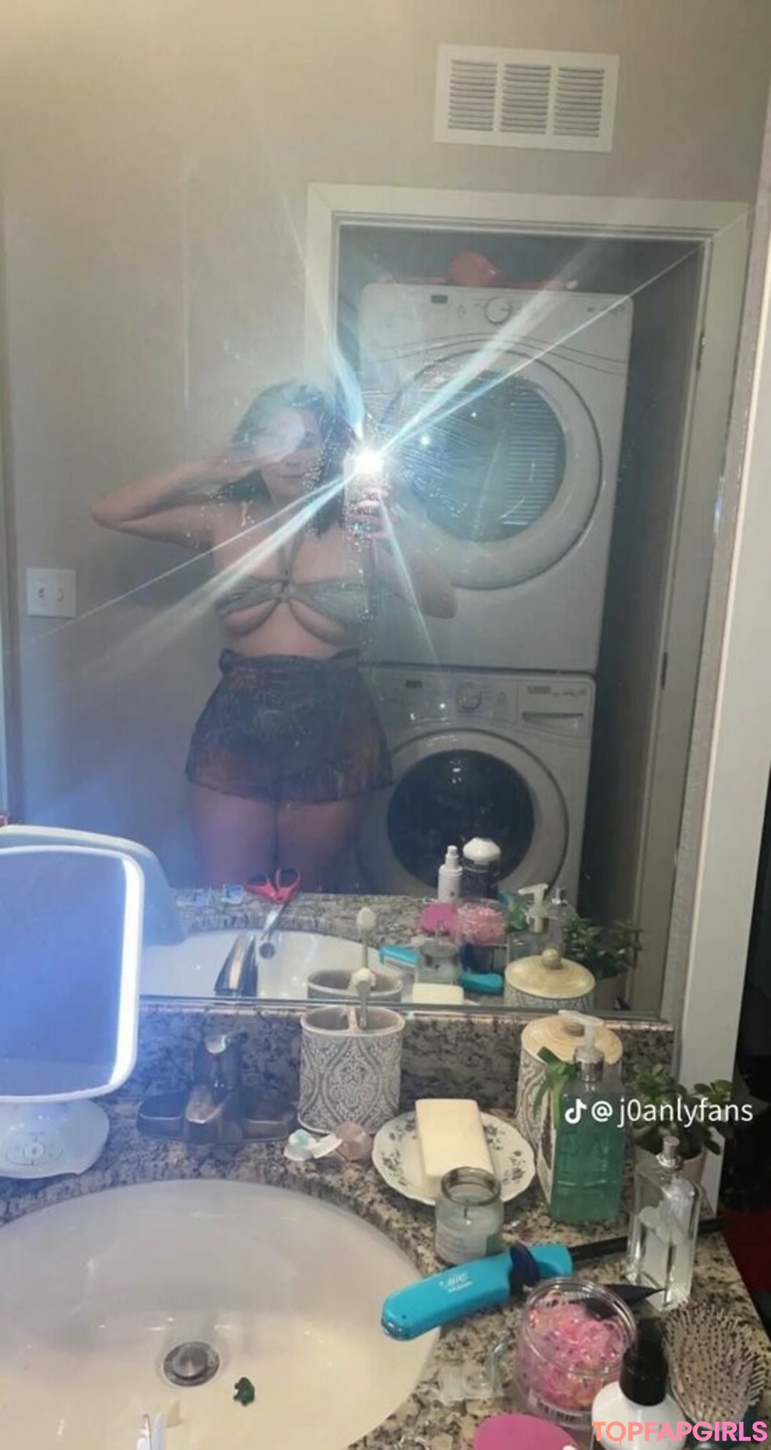 Foto di nudo di fuga di OnlyFans di Lolabotomy #19 Foto di nudo di fuga di OnlyFans di Lolabotomy #19