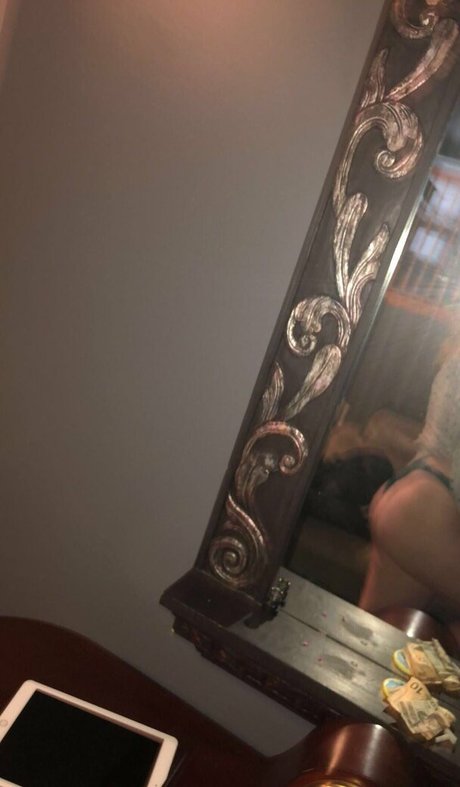 Foto di nudo di fuga di OnlyFans di Lolabotomy