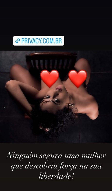 Foto di nudo di fuga di OnlyFans di Vys