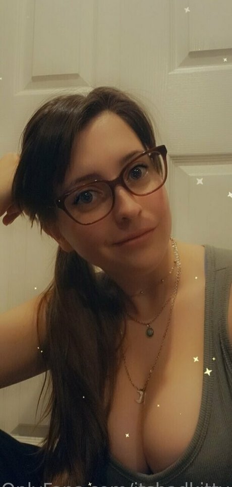 Foto di nudo di fuga di OnlyFans di Itsbadkittyof