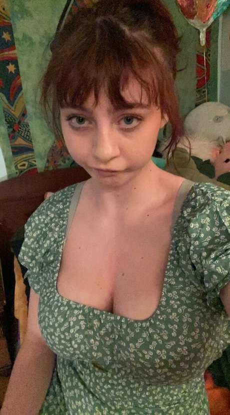 Foto di nudo di fuga di OnlyFans di Gulliblecream288
