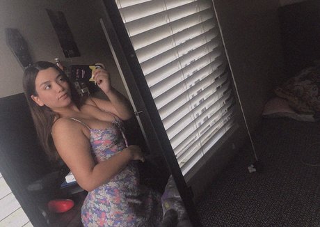 Foto di nudo di fuga di OnlyFans di April Maribel Espinoza