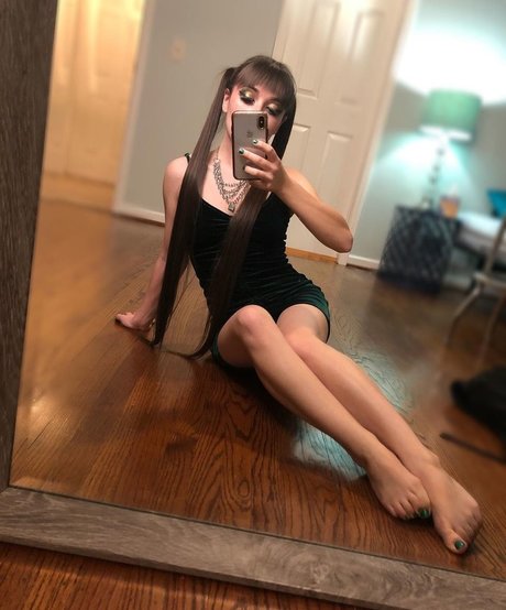 Foto di nudo di fuga di OnlyFans di Aara Lee