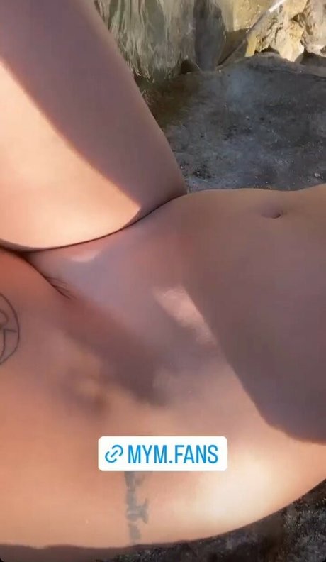 Foto di nudo di fuga di OnlyFans di Tzouma Mym