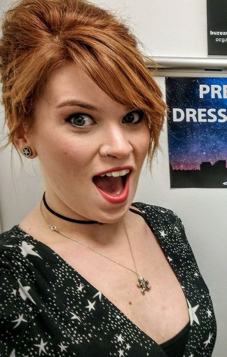 Foto di nudo di fuga di OnlyFans di Hollie Bennett
