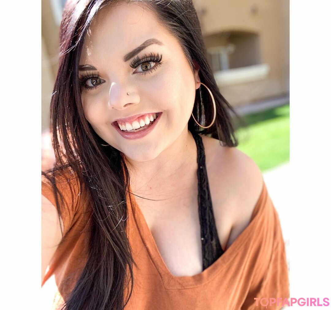 Foto di nudo di fuga di OnlyFans di Lilly Zamora #58 Foto di nudo di fuga di OnlyFans di Lilly Zamora #58