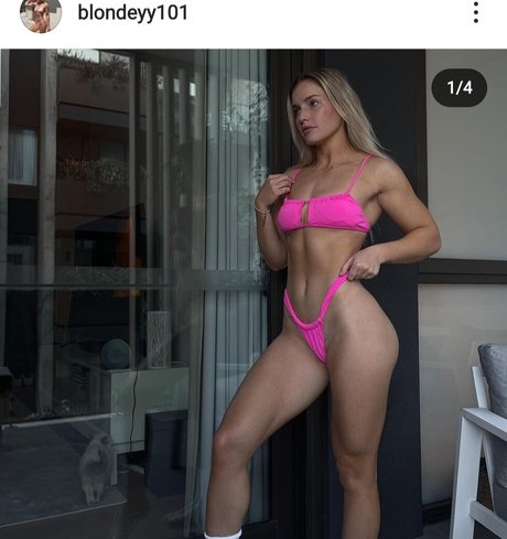 Foto di nudo di fuga di OnlyFans di Blondeyy101
