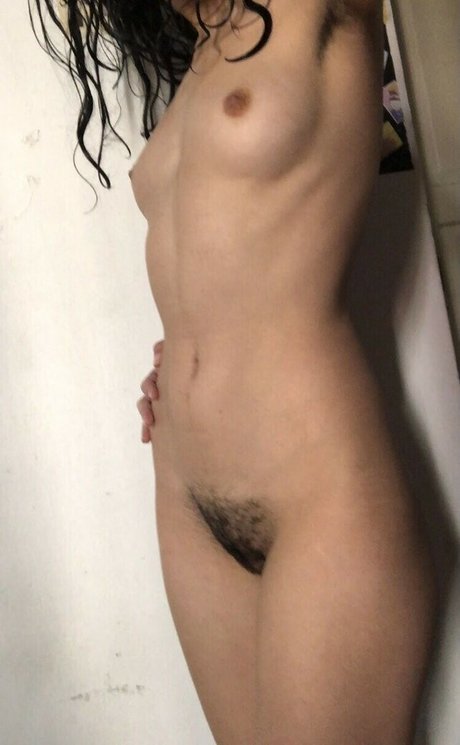 Foto di nudo di fuga di OnlyFans di Lunarmaga
