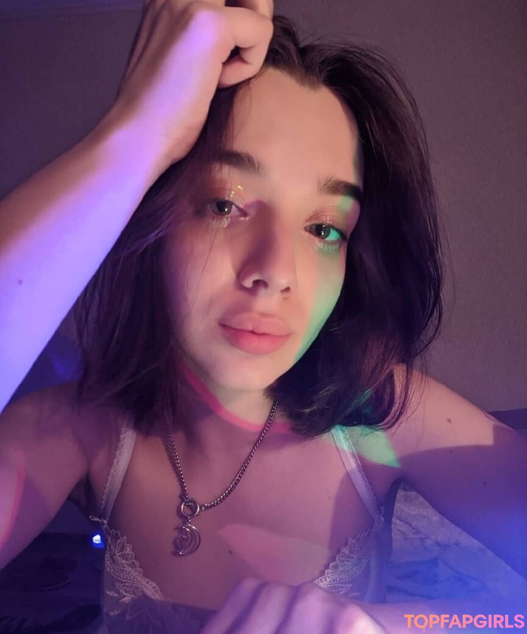 Foto di nudo di fuga di OnlyFans di Yourlovesofia #12 Foto di nudo di fuga di OnlyFans di Yourlovesofia #12