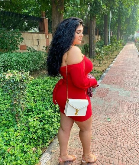 Foto di nudo di fuga di OnlyFans di Sanjana