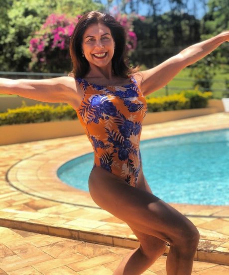 Foto di nudo di fuga di OnlyFans di Angela Dippe