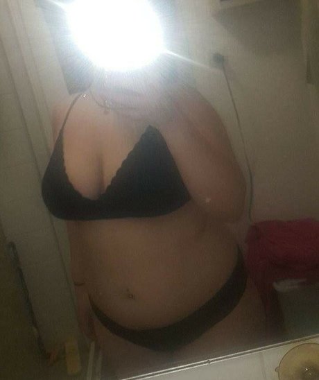 Foto di nudo di fuga di OnlyFans di Cumslutval