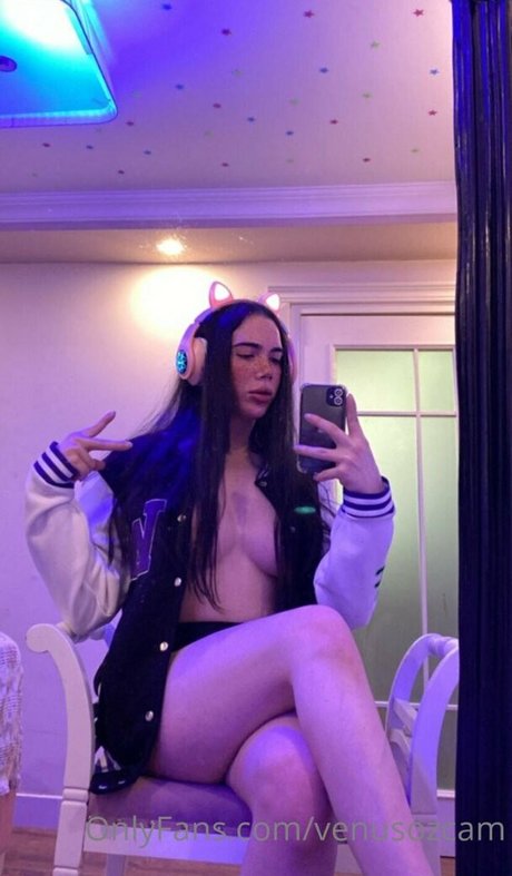 Foto di nudo di fuga di OnlyFans di Venusozcam