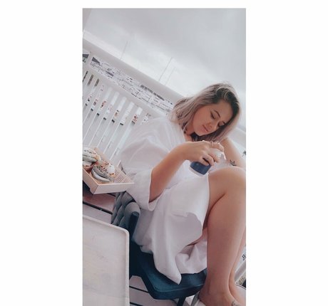 Foto di nudo di fuga di OnlyFans di Kathryn