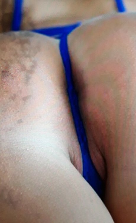 Foto di nudo di fuga di OnlyFans di Laxmily