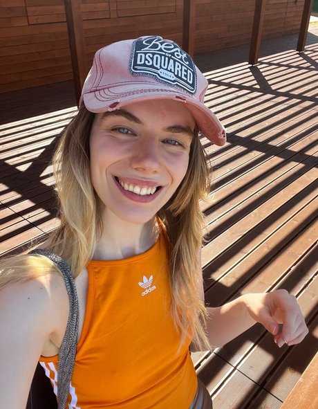 Foto di nudo di fuga di OnlyFans di Mvriaemiliv