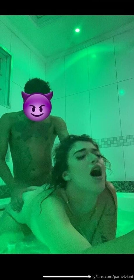 Foto di nudo di fuga di OnlyFans di Pamviviani