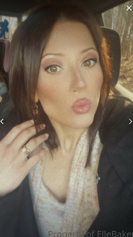Foto di nudo di fuga di OnlyFans di Elle Baker