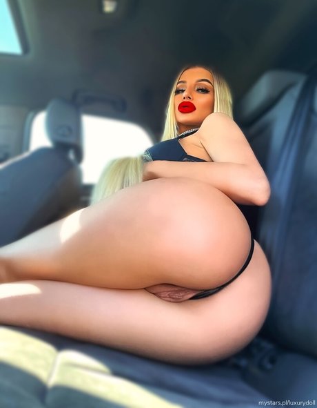 Foto di nudo di fuga di OnlyFans di Luxurydoll