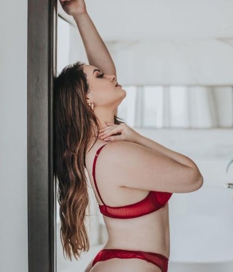 Foto di nudo di fuga di OnlyFans di Fabricia Freitas
