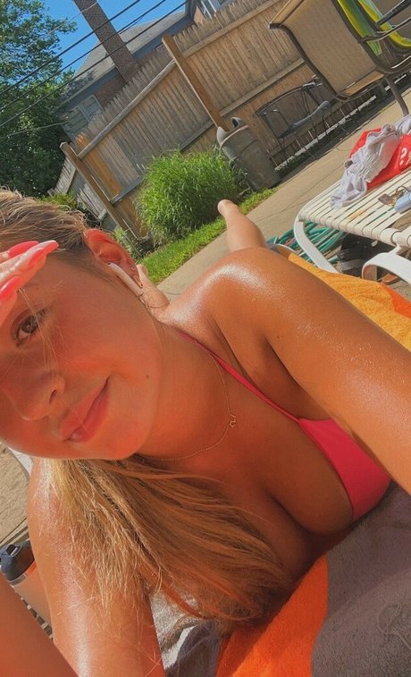Foto di nudo di fuga di OnlyFans di Alina Fernandez