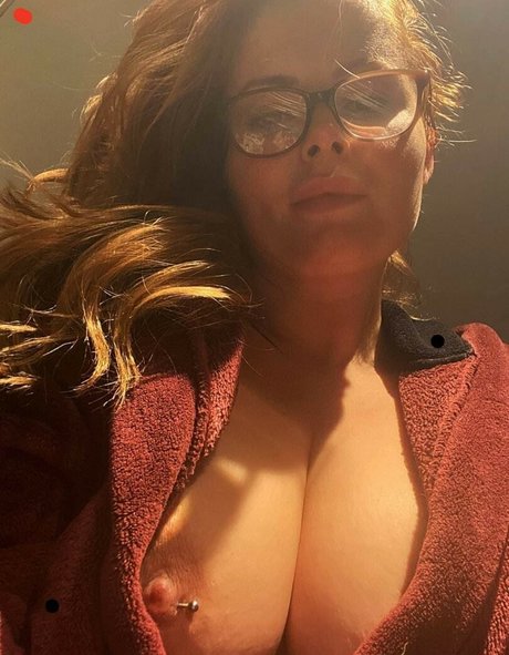 Robyn Allan