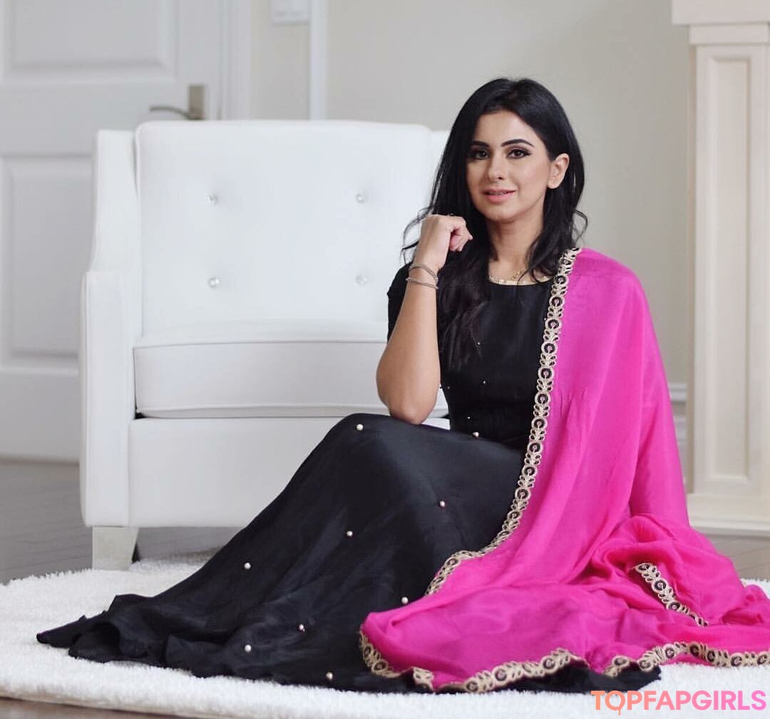 Foto di nudo di fuga di OnlyFans di Meetii Kalher #1086