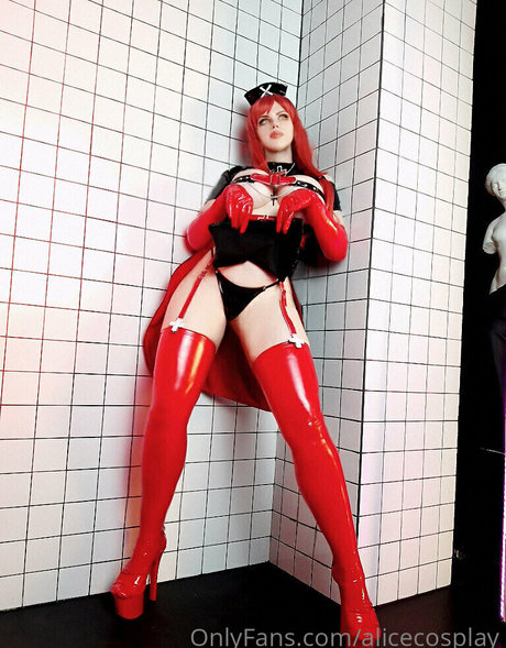Alice Cosplay