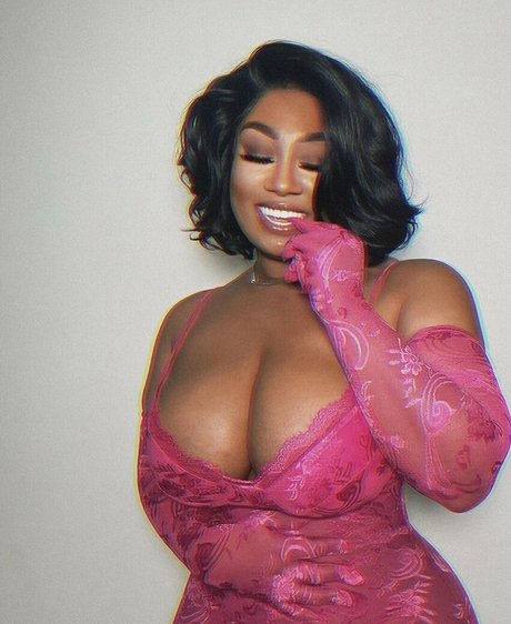 Brittneytonee